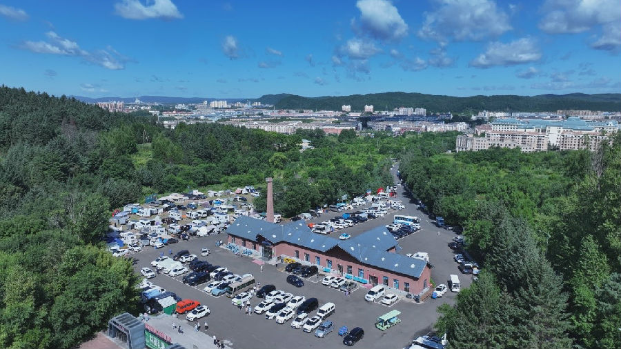 伊美区兴安国家森林公园房车营地航拍图（王文彪 摄）