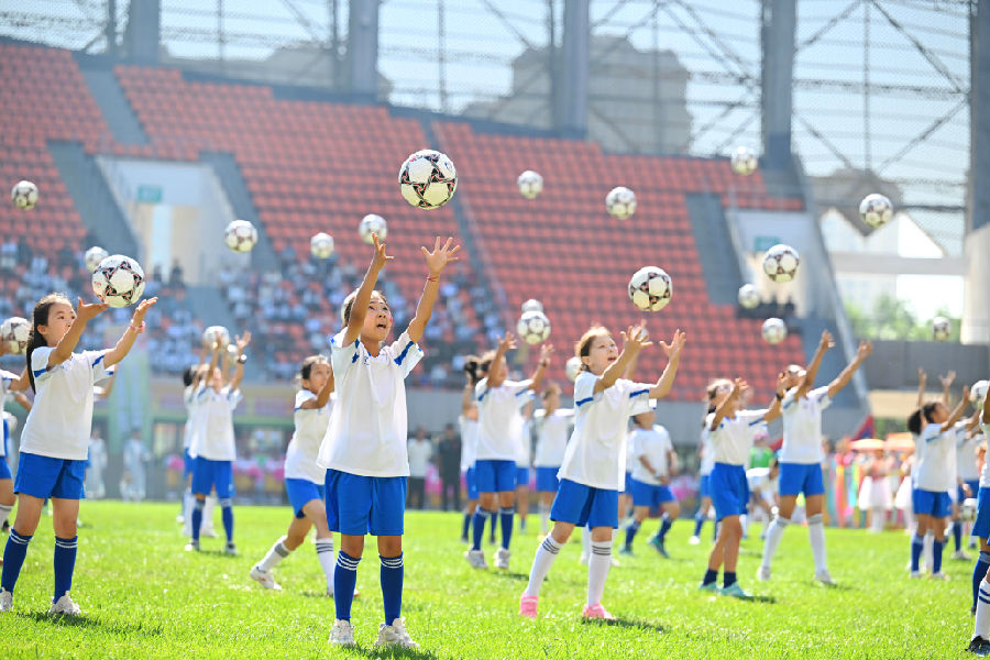 开幕式现场（何龙 摄）