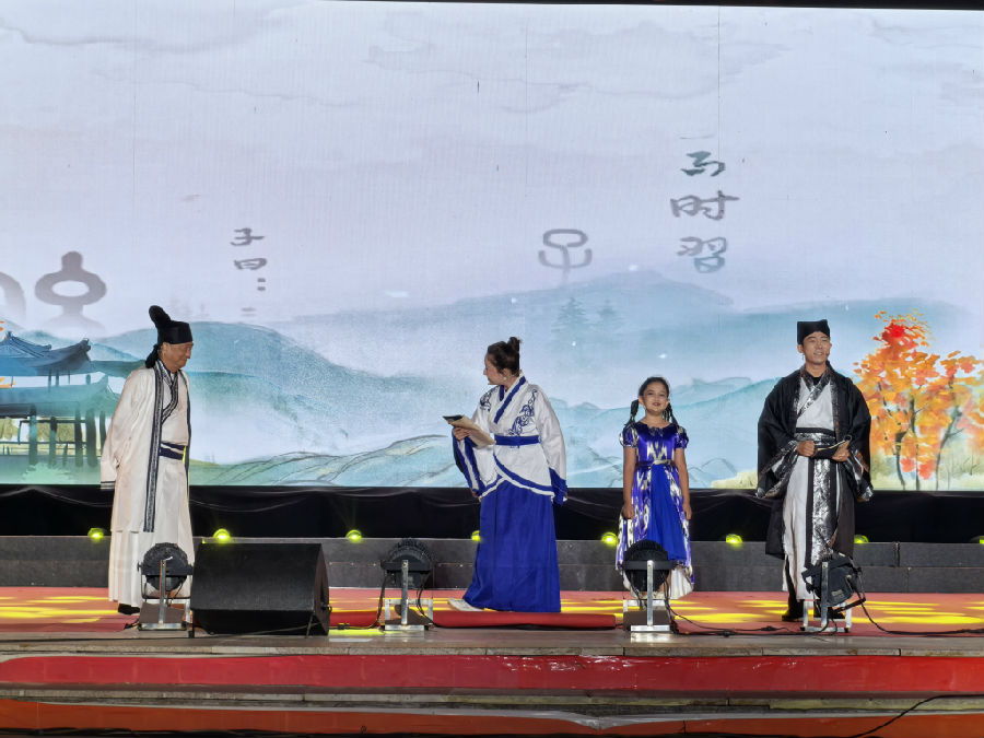 活动现场（丁安 摄）