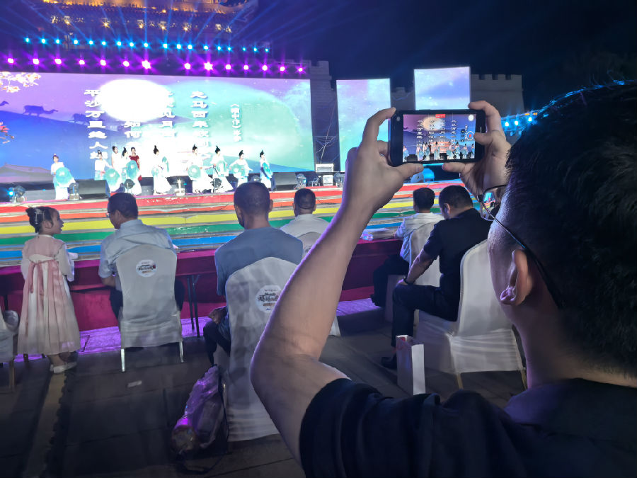 活动现场（丁安 摄）