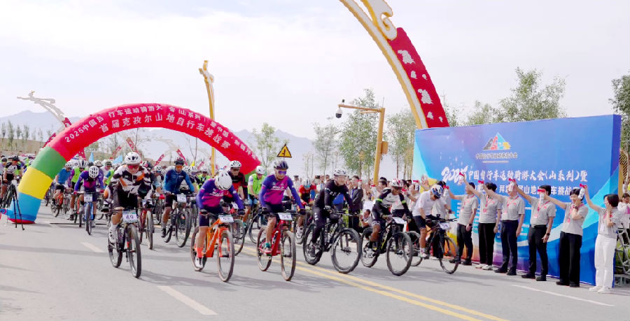  赛事现场（魏百宁 摄）