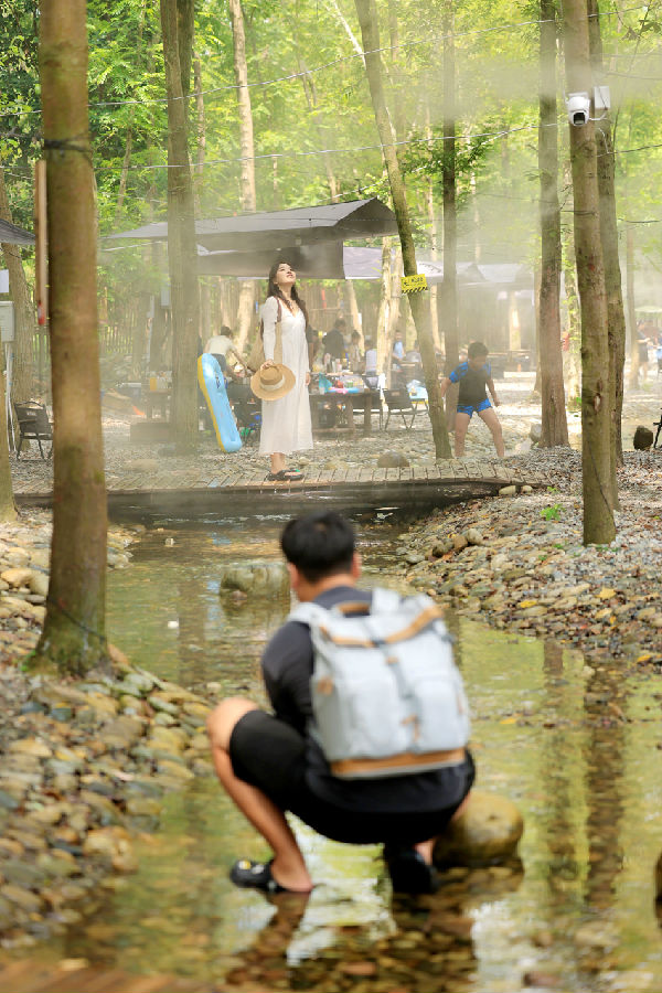  活动现场（戚原   摄）