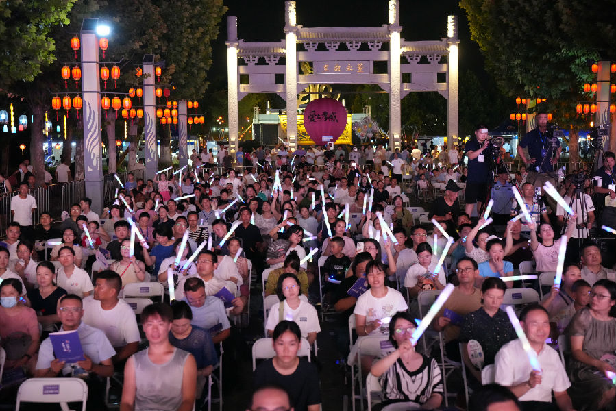 现场座无虚席（肖荣梅 摄）