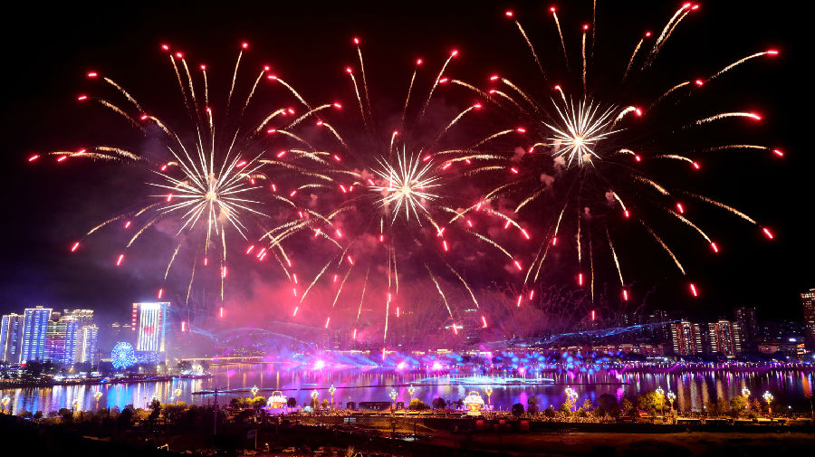  广元女儿节之夜精彩片段（戚原  摄）