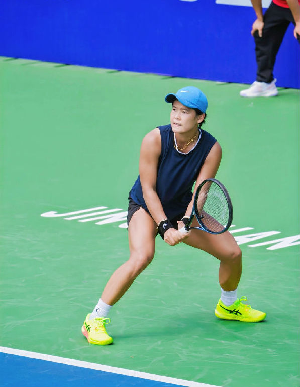 中国球员郭美琪正在激烈的比赛(景璇 摄) 中国球员郭美琪正在激烈的比赛(景璇 摄)