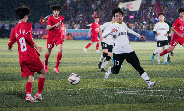 总决赛精彩对决现场(安璇 摄)