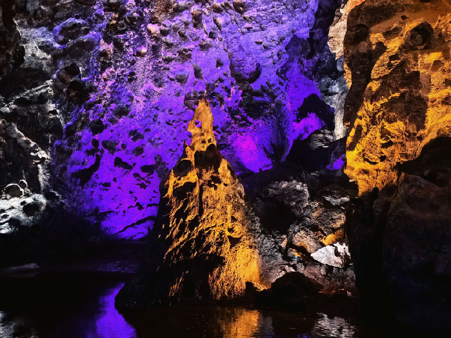 洞内光影结合营造如梦如幻的视觉美感（郭崇乐 摄）