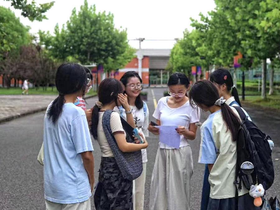 学生们分享家乡红色文化故事（虞晨露 摄）