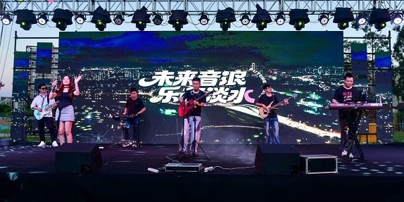 吉他音乐会现场（陈丹娜 摄）