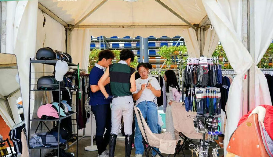 成都马术超级联赛（简雪艳 摄）