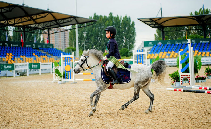 成都马术超级联赛（简雪艳 摄）