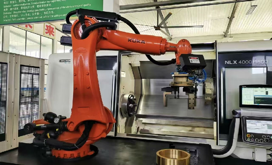 瓦轴集团生产车间（于永乐 摄）