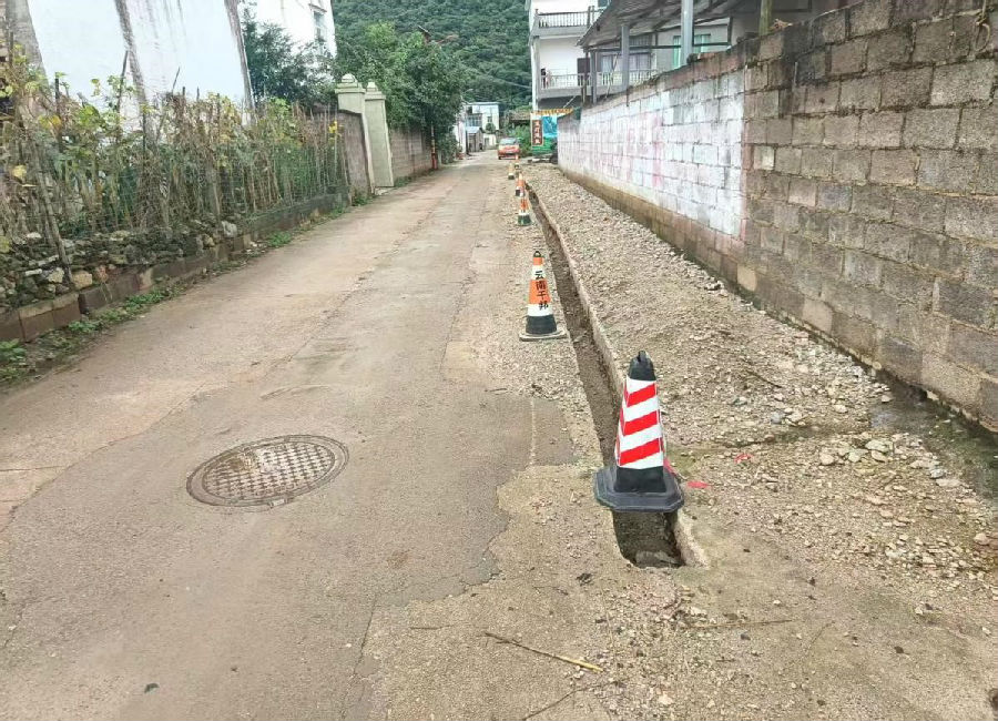 新增供水管网施工现场（王明云 摄）