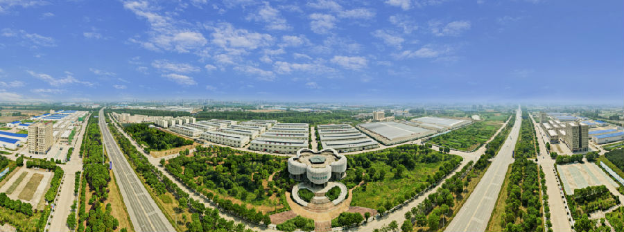 中国（天门）服装电商城 （田萱 摄）