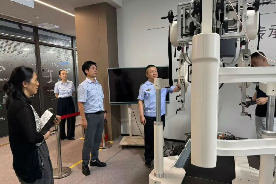 工作现场（郑希 摄）