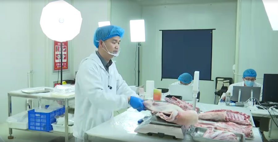 企业生产车间（佟昊远 摄）