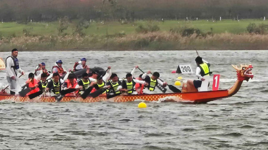 龙舟城市公开赛（如东站）比赛现场（王洪 摄）