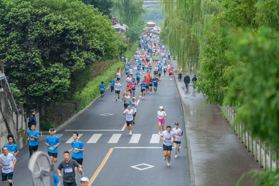 赛事精彩场面（张晓东 摄）