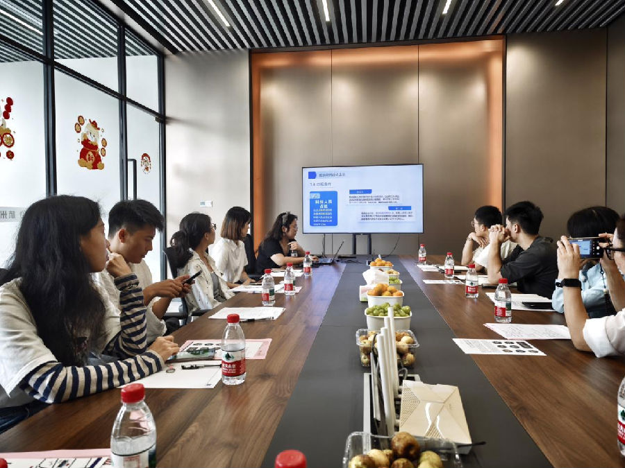 活动现场(郑朵 摄) 活动现场(郑朵 摄)