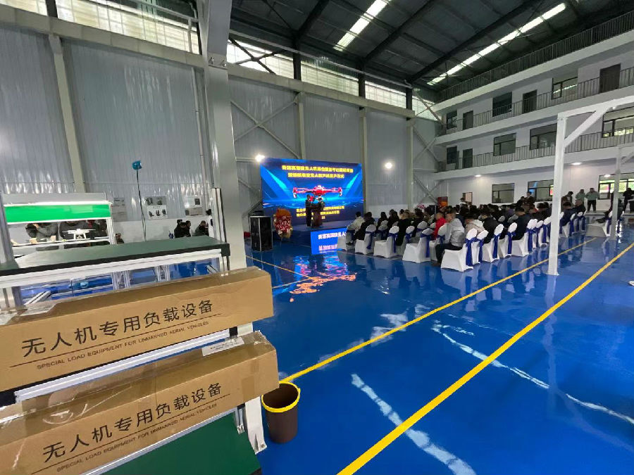 生产线一瞥(申维祖 摄)