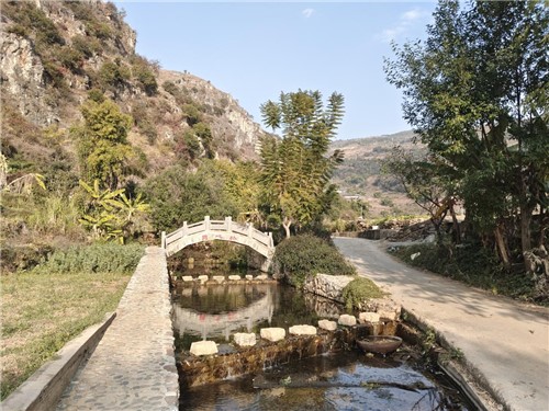 村庄宜居的生态环境（李自林 摄）