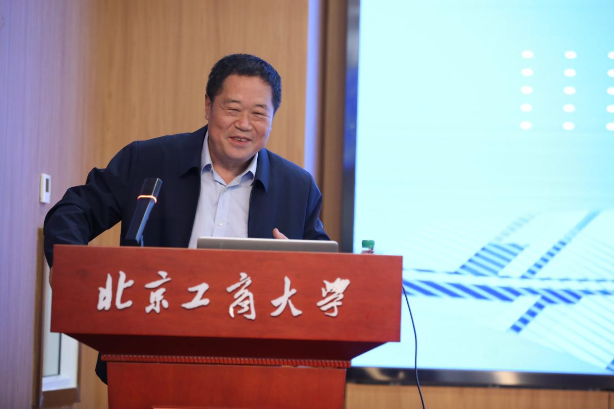 北京区域经济学会常务副会长杨德勇（高云良 摄）