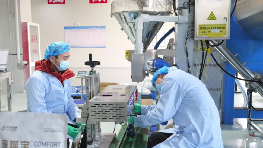  公司车间（张露伟 摄）