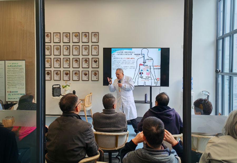 健康知识讲座（毛辉 摄）