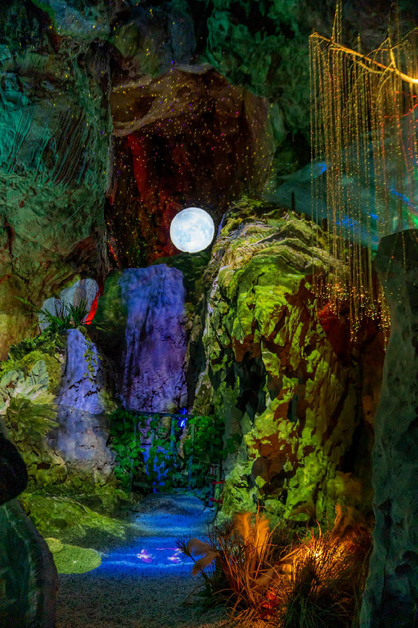 洞中秘境(张静 摄) 洞中秘境(张静 摄)