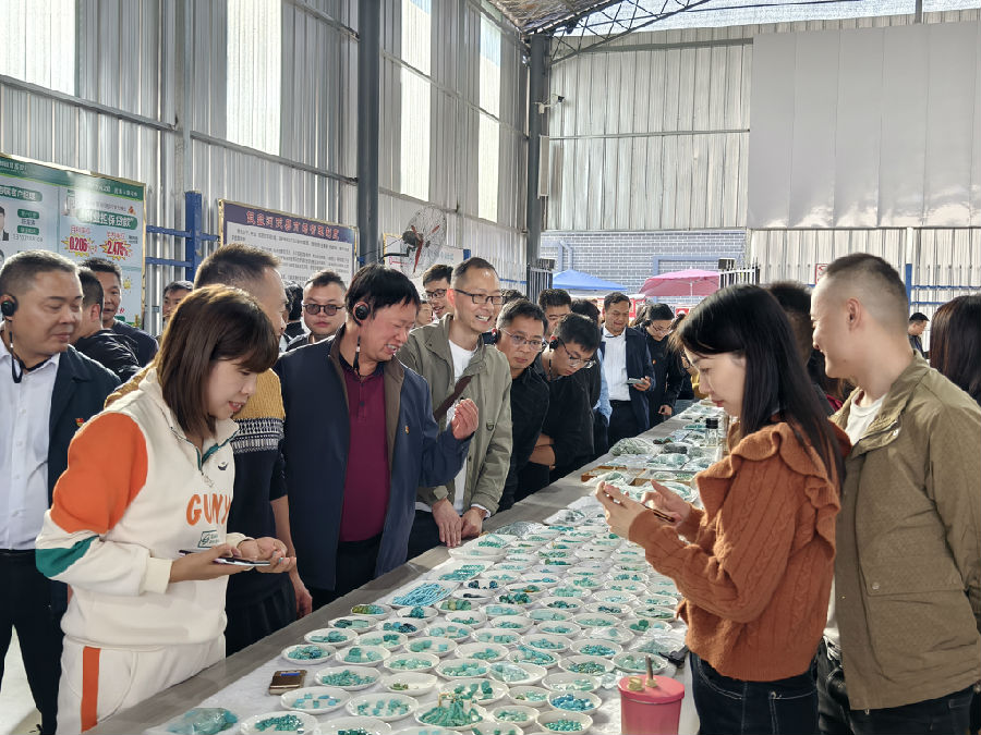 麻家渡绿松石交易中心（章伟 摄）