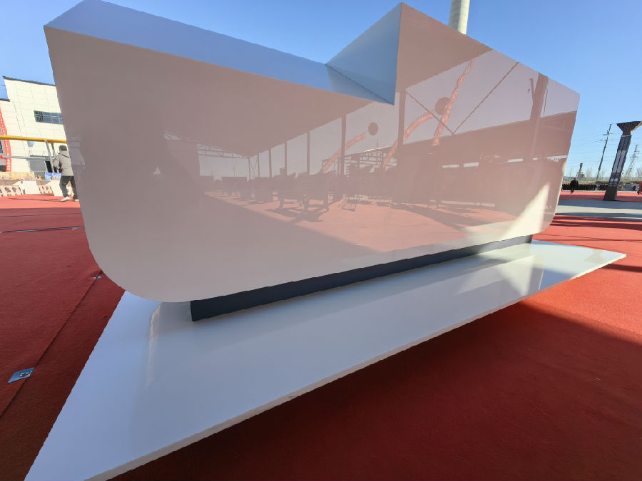 东方晶硅深加工展品 （宫立灵 摄）