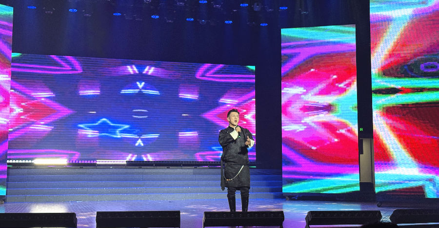 晚会演唱现场（沈曾君 摄）