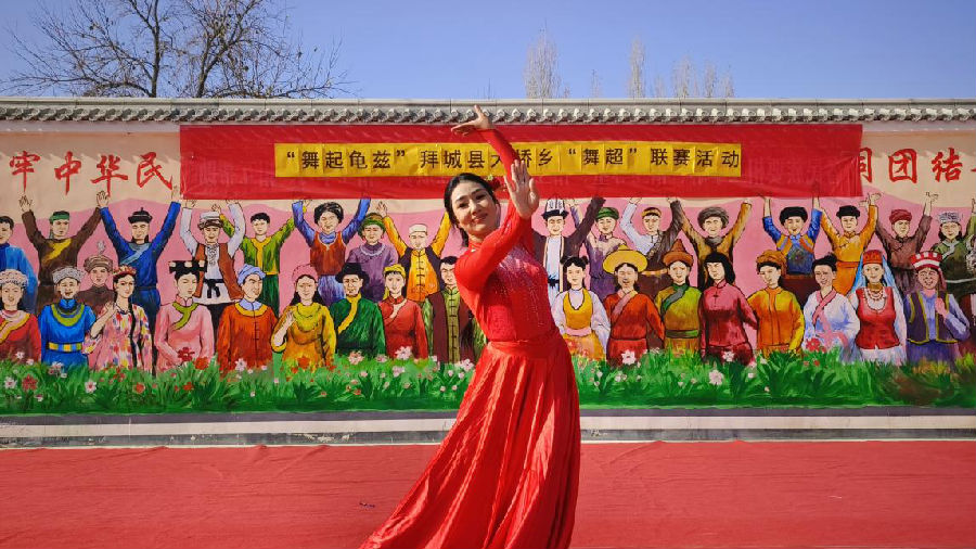 舞者风采（热孜万古丽 摄）