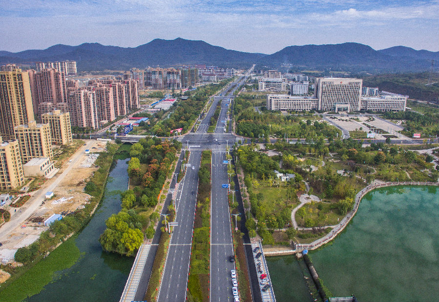 大龙山镇（任莹莹 摄）