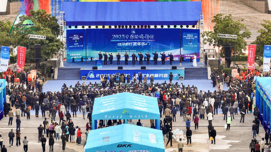 活动现场(许航 摄) 活动现场(许航 摄)