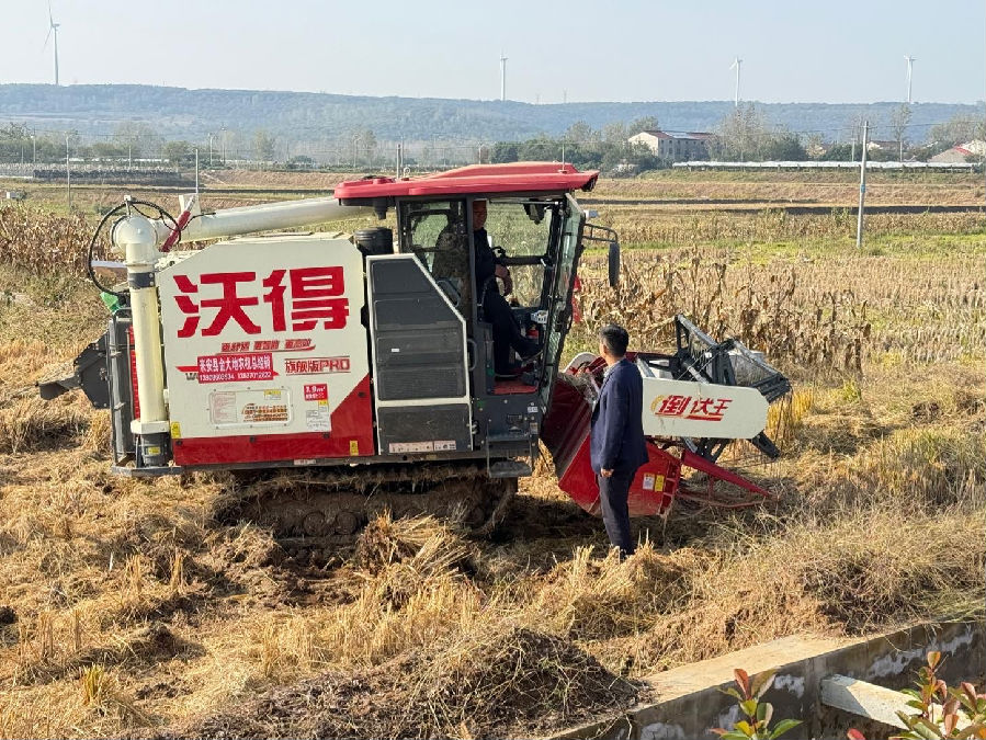 来安农商银行大余郢支行贷后回访（张宇 摄）