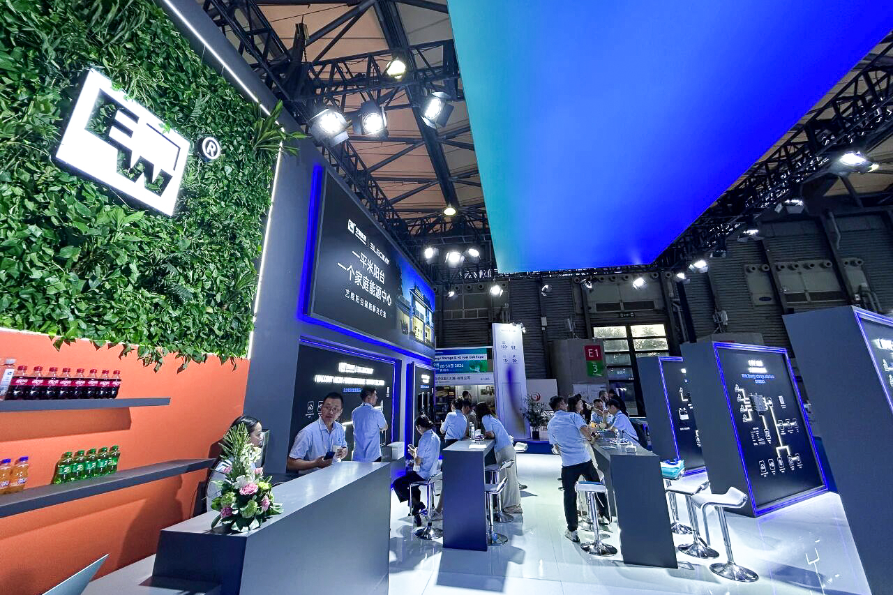 国际储能和电池技术及装备(上海)大会暨展览会现场(陆淳 摄)
