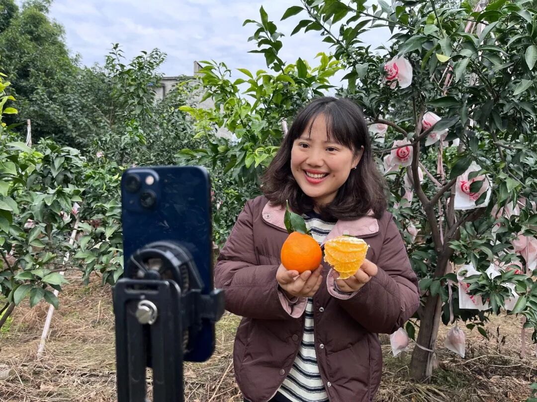 “千亿快递女孩”张富熔(王煦 摄)