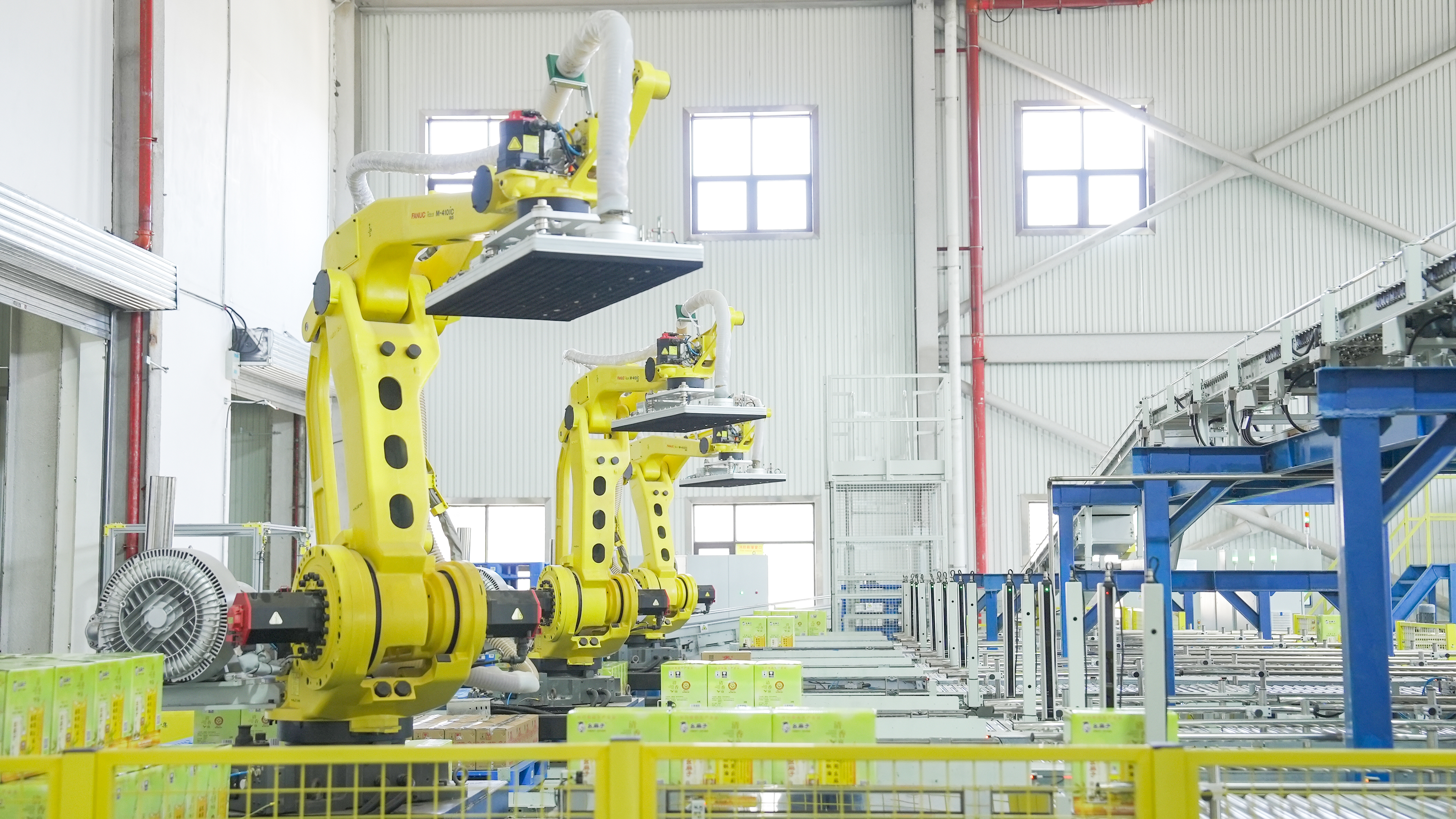 智能化生产线马力全开(李霞 摄)