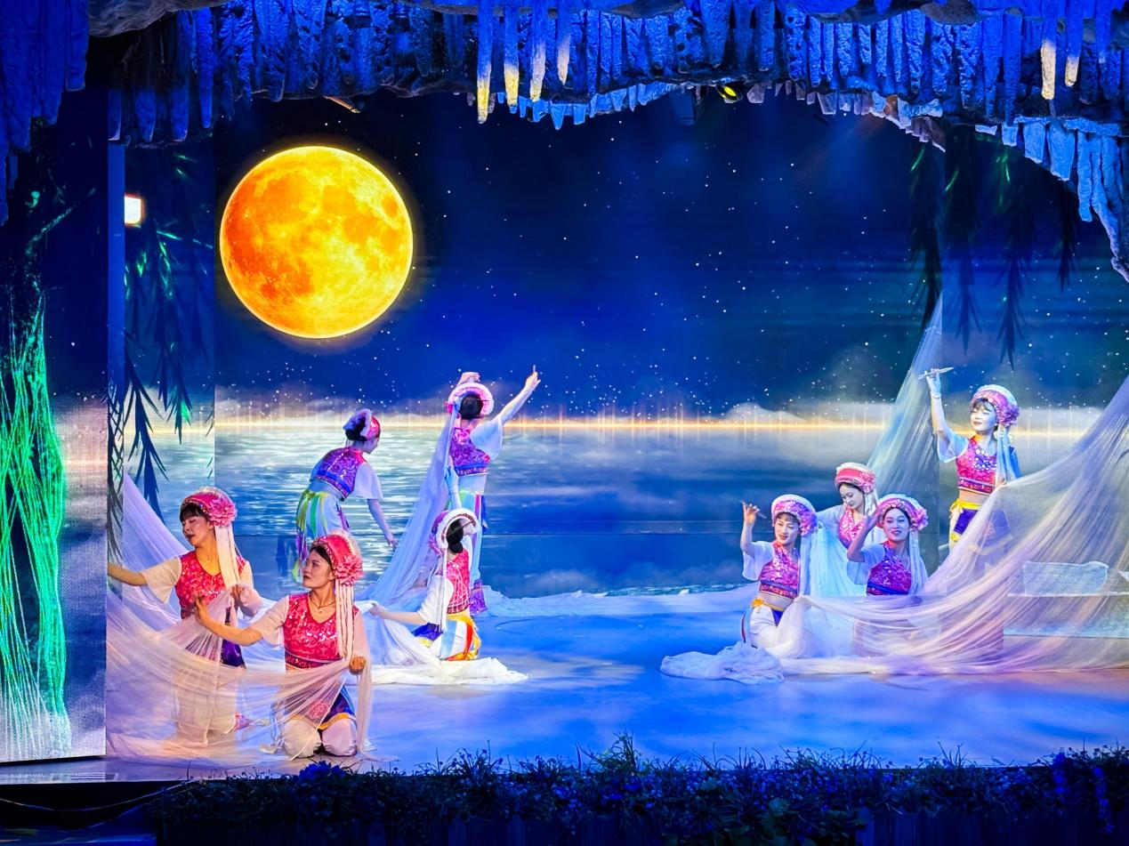 金梭岛的节庆文化活动(张静 摄)