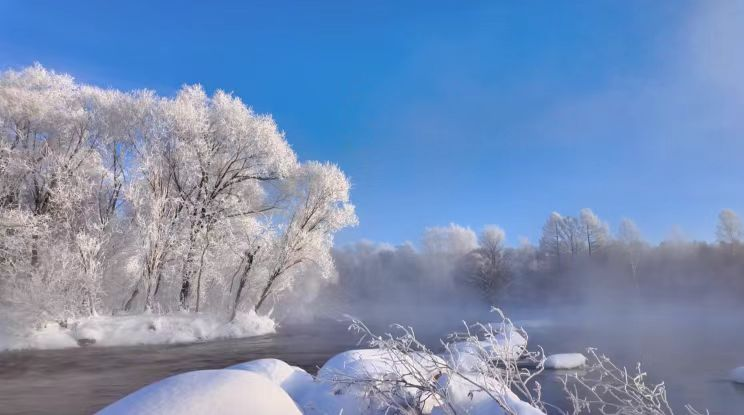 逊克县克林镇古纳温(大平台)雾凇景区(咸海萍 摄)