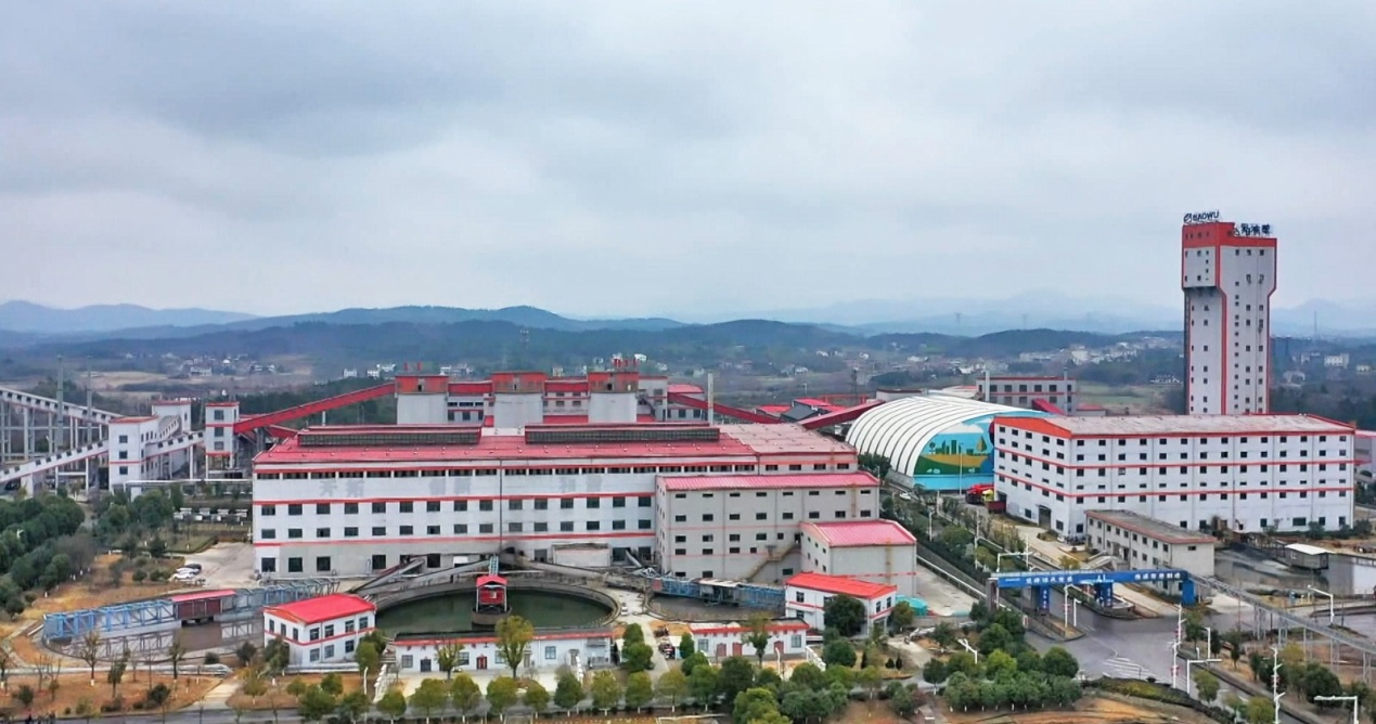 鸟瞰马钢罗河矿“花园式”矿区(钱良好 摄)