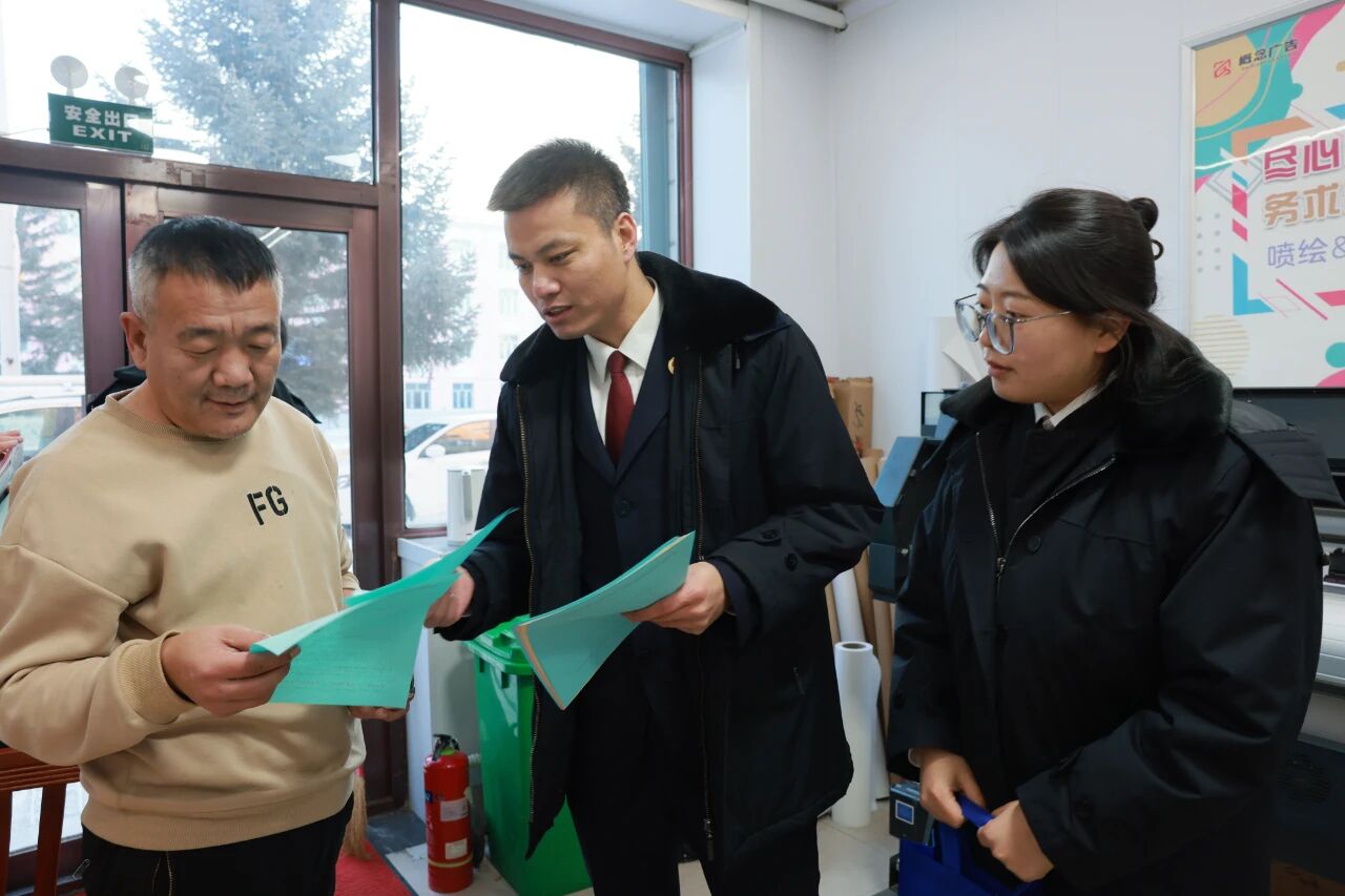 现场答疑解惑(董云玲 摄)