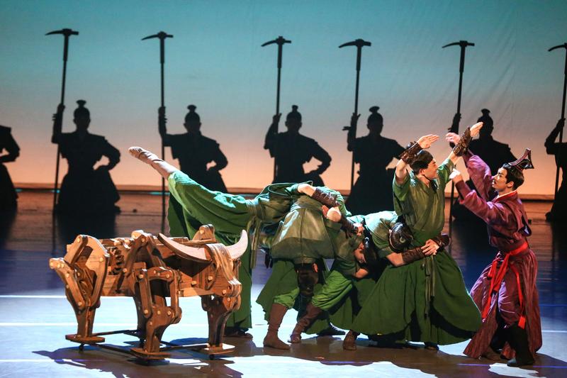 演出现场(江涛 摄)