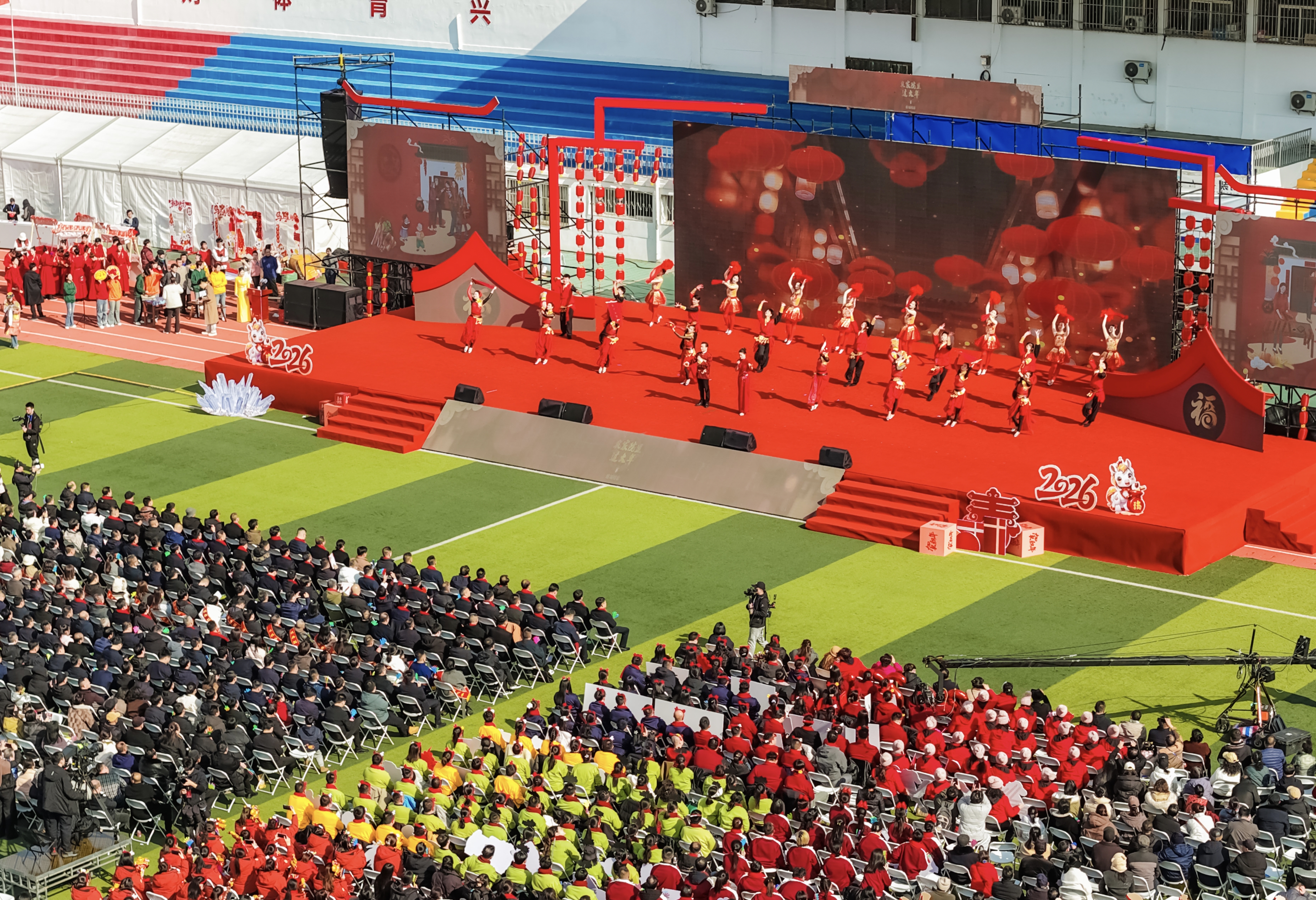 精彩节目表演现场(孟扬 摄)