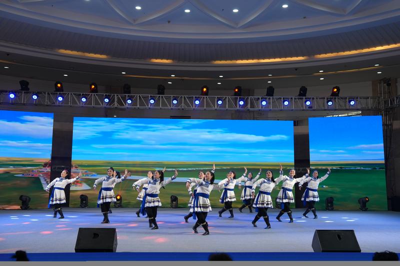 鄂州代表队(卢慧贤 摄)