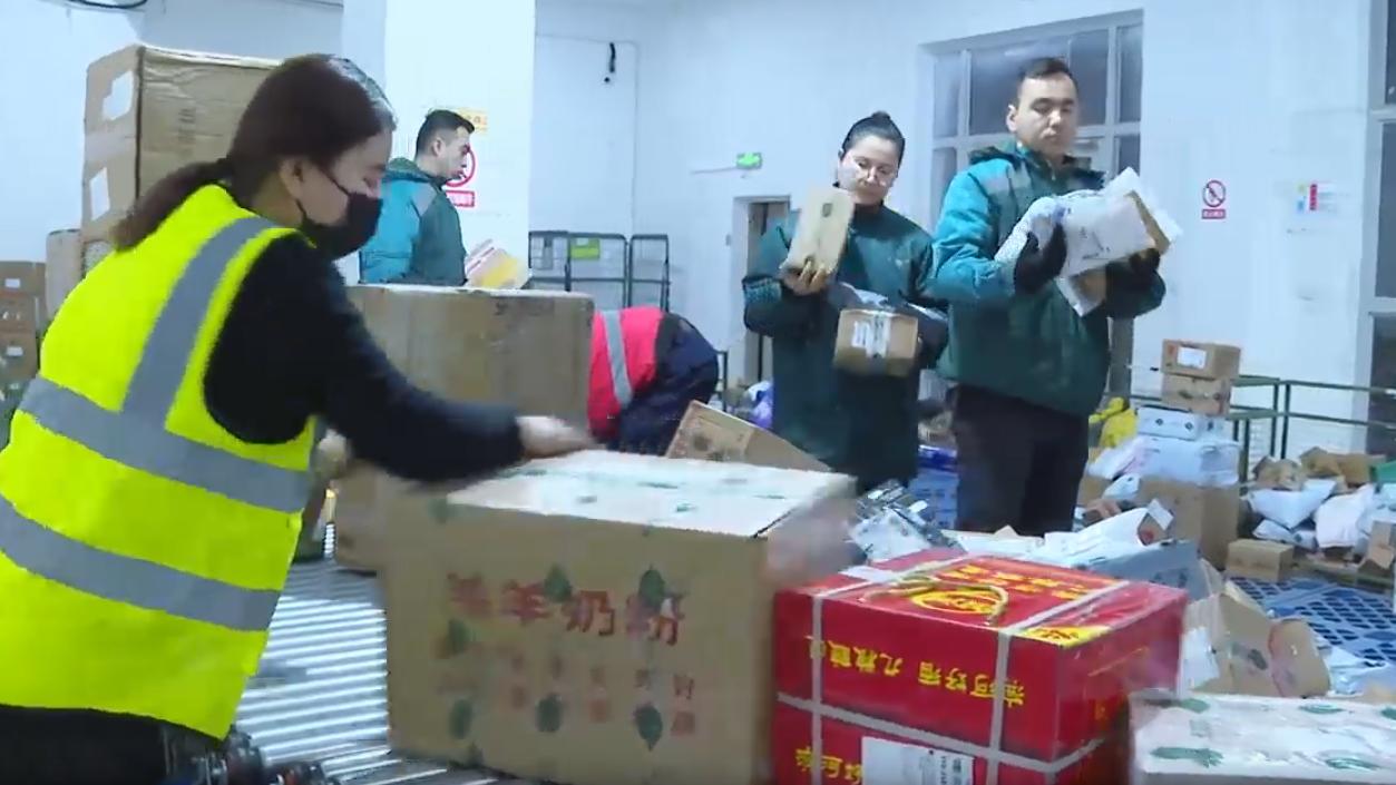 视频 |新疆新和： 多措并举保通运 暖心服务年味浓
                                                        