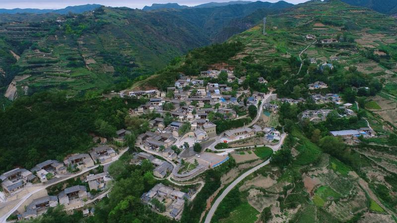 武都区美丽乡村鱼龙镇宁家山村 (胡本平 摄)