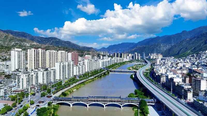 武都城区一隅(胡本平 摄)