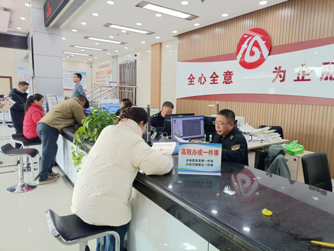 服务现场(刘娜英 摄)